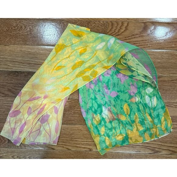 Beautiful Women’s Scarf - Picture 2 of 4